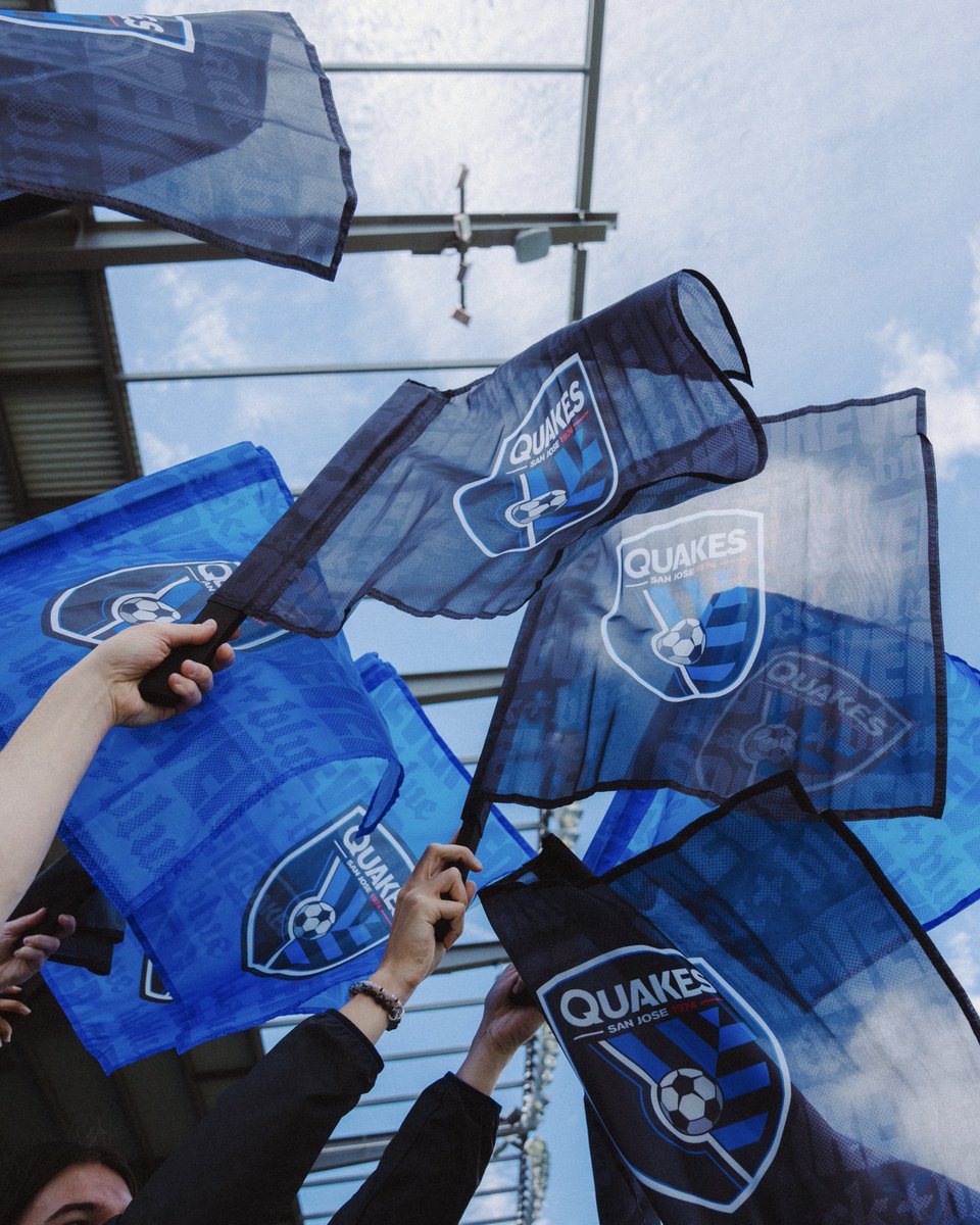 SJEarthquakes's tweet image. BLACK & BLUE TAKEOVER 🏴🔵
Every seat. Every section. Every supporter. Join us for our first-ever match against San Diego FC on August 17 and receive a Black or Blue flag!