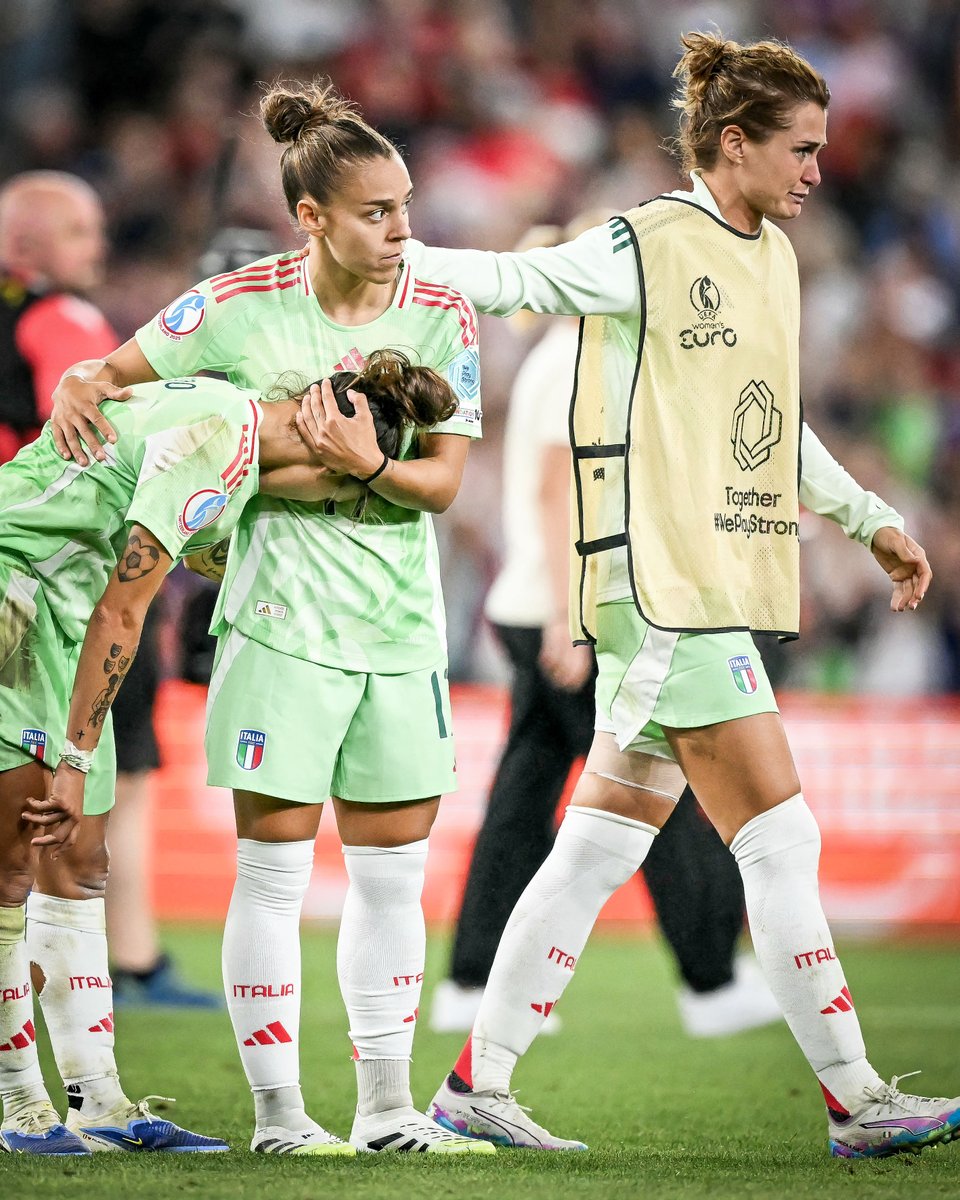 brfootball's tweet image. Italy were so close to reaching the Euro 2025 final.
Conceded the equalizer in the sixth minute of stoppage time. Conceded a penalty in the 119th minute.
Damn 💔