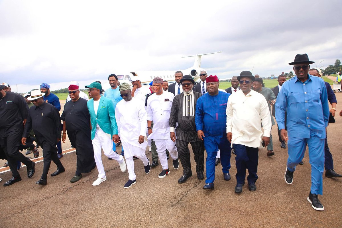 GovWike's tweet image. Today, I was in  Benin-City, Edo State to commission the New Edo Line, a state-owned transport company. It was relaunched by Governor Monday Okpebholo.