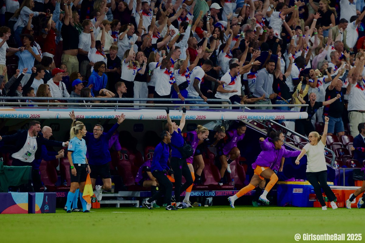 GirlsontheBall's tweet image. Hang it in the Louvre.... 馃帹
#ENGITA | #WEuro2025 | #GOTBLive
