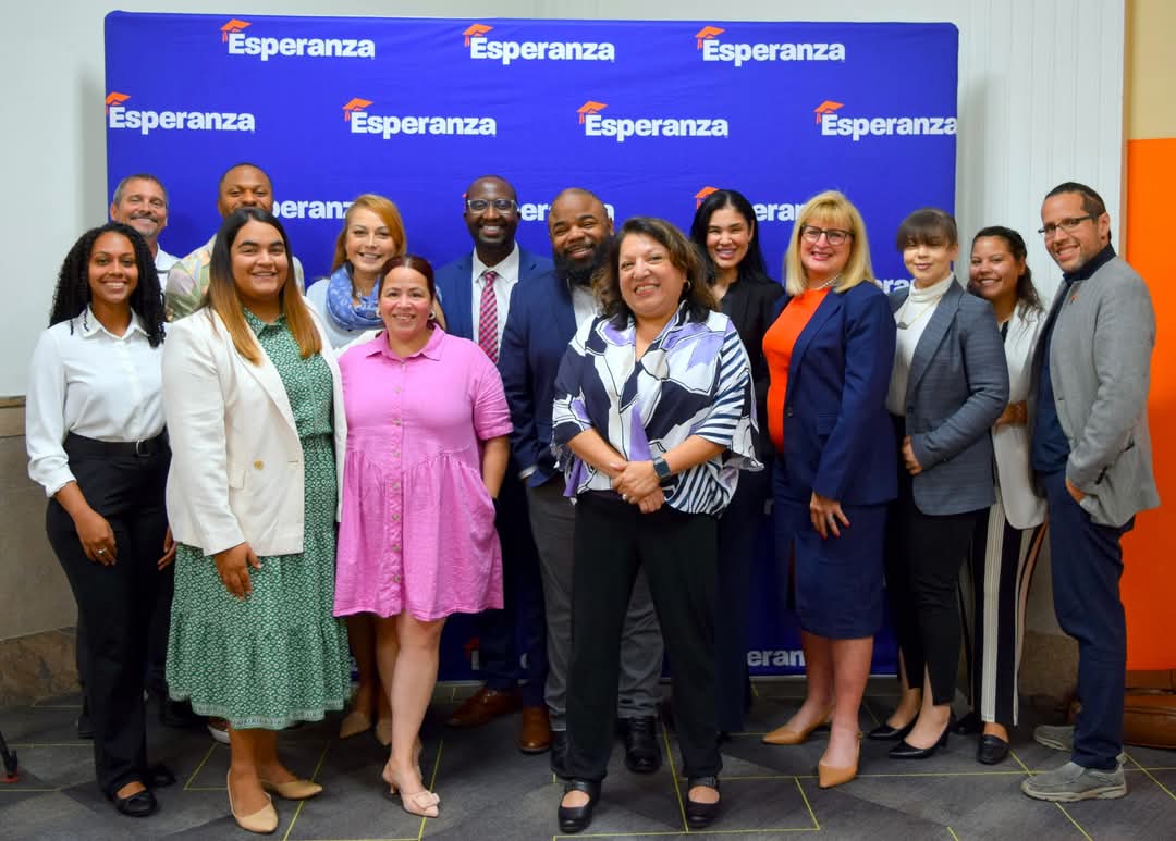 DrWarrenMorgan's tweet image. Thank you, @esperanzainc, for inviting me to speak with you about @CLEMetroSchools and our Building Brighter Futures plan. The Cleveland community has a unified vision for ensuring all kids have access to a quality college and career ready education. It will take us working…