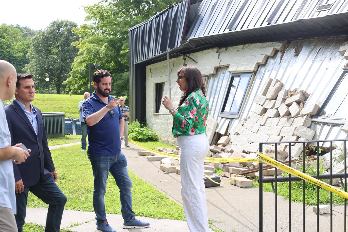 RepMikeLawler's tweet image. Over the weekend, I visited the Hudson Valley Interarts Center in Patterson, New York, along with Kevin Byrne. Their building, unfortunately, took damage during last week's heavy rain. Thankfully, no one was in the building at the time.
