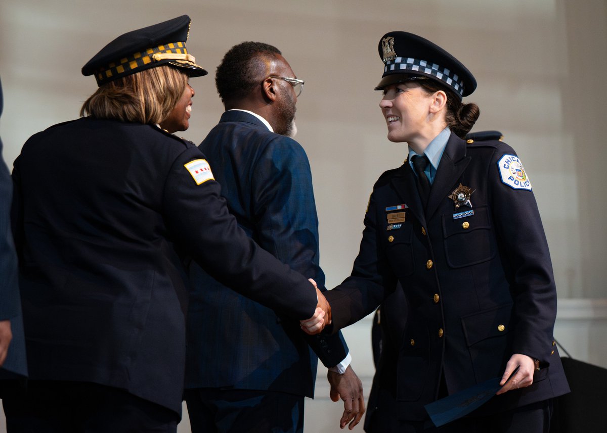 Chicago_Police's tweet image. The Chicago Police Department held a graduation and promotion ceremony at Navy Pier today recognizing recruits, sergeants, detectives, Field Training Officers and new Command Staff. Congratulations to everyone!