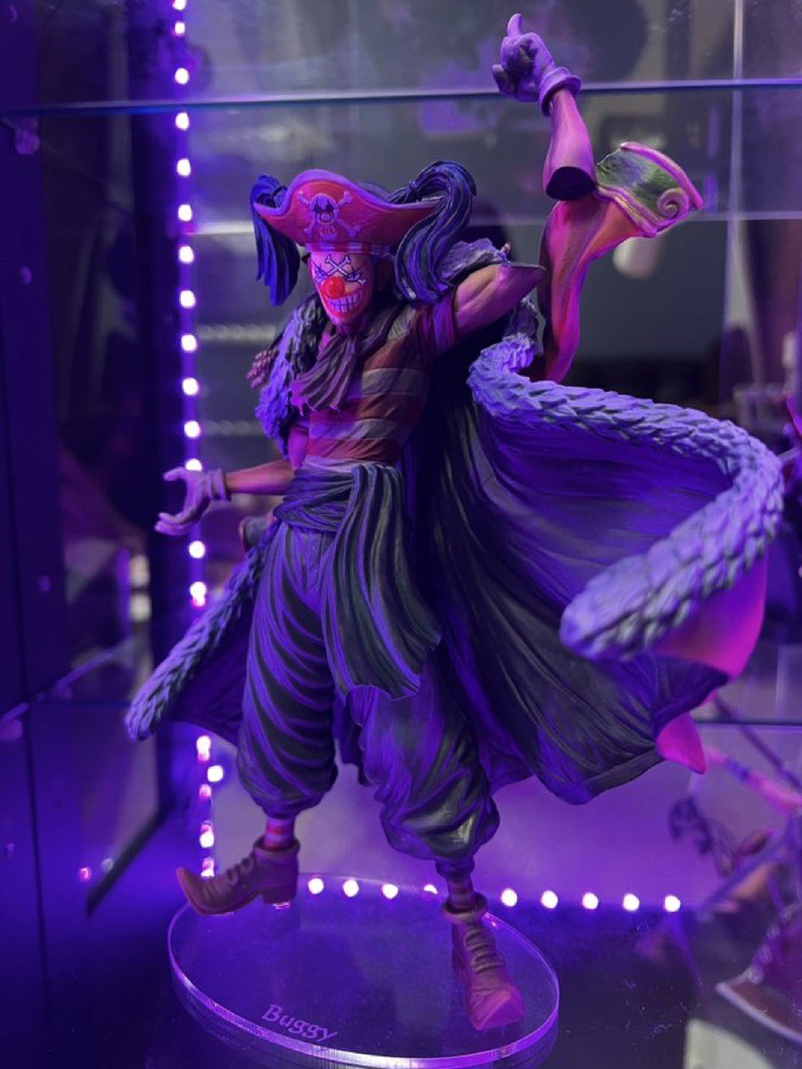 kencyoro0207's tweet image. 1日遅れの😅💦

ONEPIECEの日🏴‍☠️

最近また俄かに騒がしくなってきた四皇でお祝いします✨🥂✨

#ONEPIECEの日
#ONEPIECE
#岩倉先生造形
#息子なのか
