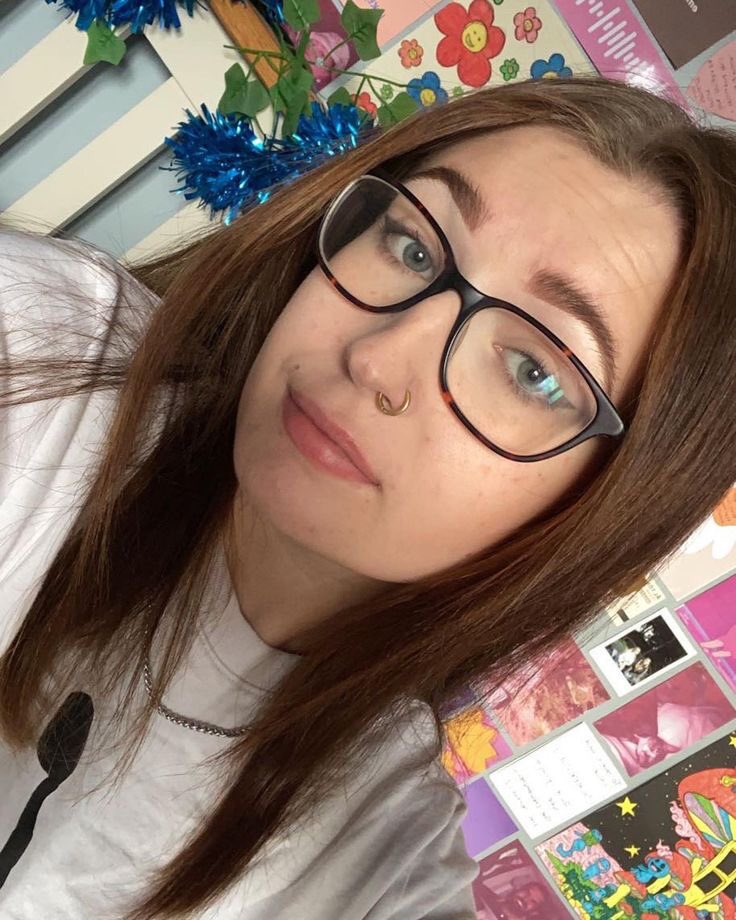 Lily (@lilyevenly144) on Twitter photo 