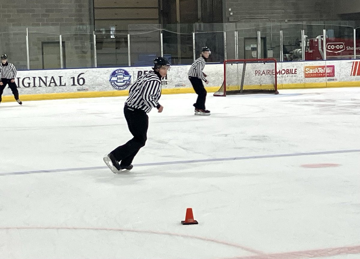 Officials Summer Power Skating Sessions are available once again in Prince Albert, Saskatoon &amp; Regina in August and September for officials 15 and older.

Click here to get signed up
hockeysask.ca/officials/prog…

#EarnYourStripes #OfficialsDevelopment