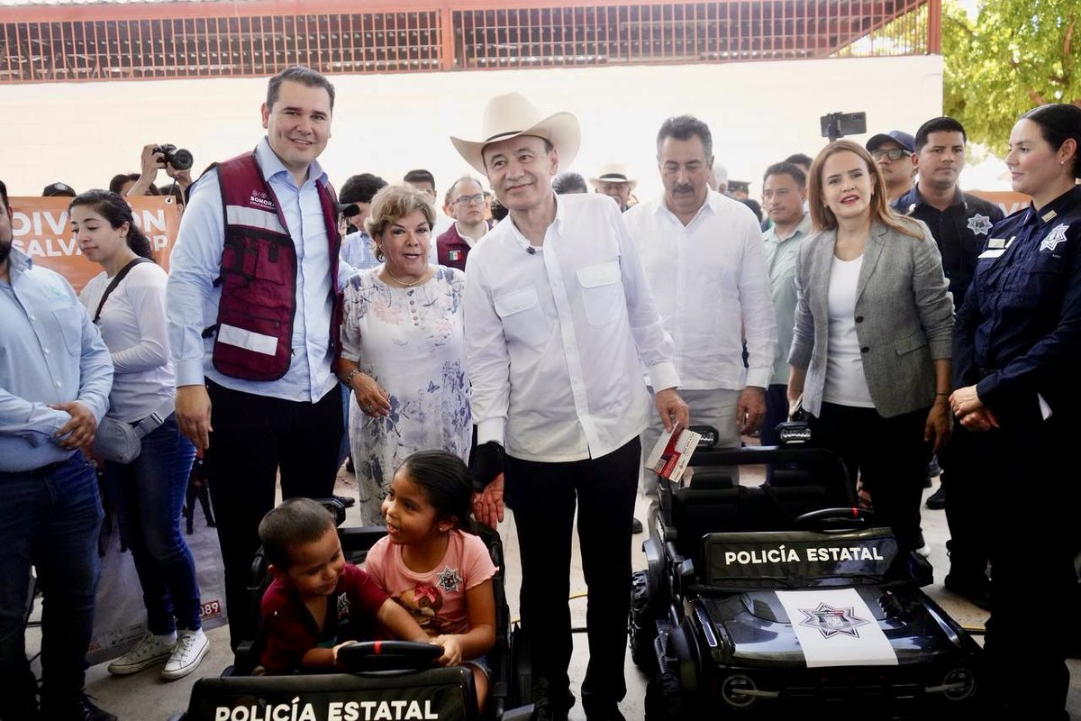 Gobierno del Estado de Sonora (@gobiernosonora) on Twitter photo 🤝 Gracias al compromiso del gobernador <a href="/AlfonsoDurazo/">Alfonso Durazo</a>, arrancamos con la Feria Atención a Las Causas en #Cajeme.
Seguimos trabajando a ras de suelo para garantizar una mejor calidad de vida para las familias sonorenses.
#SeguimosTransformando #TierraDeOportunidades 🤝 Gracias al compromiso del gobernador <a href="/AlfonsoDurazo/">Alfonso Durazo</a>, arrancamos con la Feria Atención a Las Causas en #Cajeme.
Seguimos trabajando a ras de suelo para garantizar una mejor calidad de vida para las familias sonorenses.
#SeguimosTransformando #TierraDeOportunidades