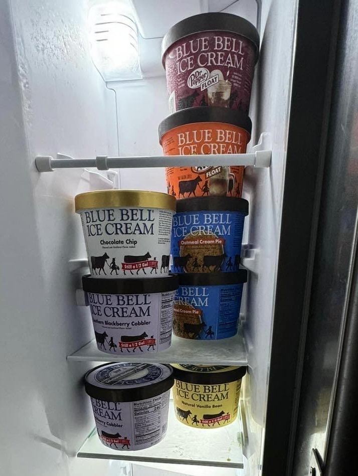 GravySauceCream's tweet image. who needs a ninja creami when the good Lord gave us blue bell