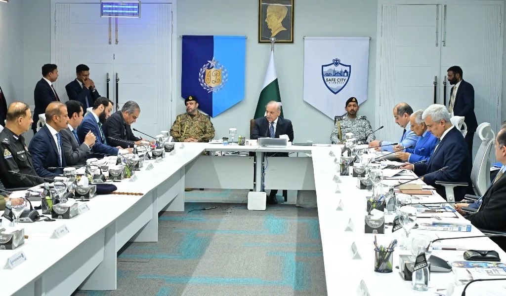 TheDailyCPEC's tweet image. 馃毃BREAKING: PM Shehbaz Sharif ensures robust security for Chinese nationals as CPEC cooperation expands.