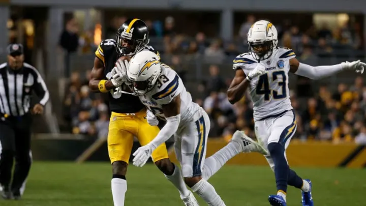 alexinsdorf99's tweet image. Chargers S Derwin James says on Philip Rivers retiring as a Charger: "I can think of all the times I thought he was saying curse words, but he wasn't."
Says the 2018 win @ Pittsburgh was his favorite memory together with him.
