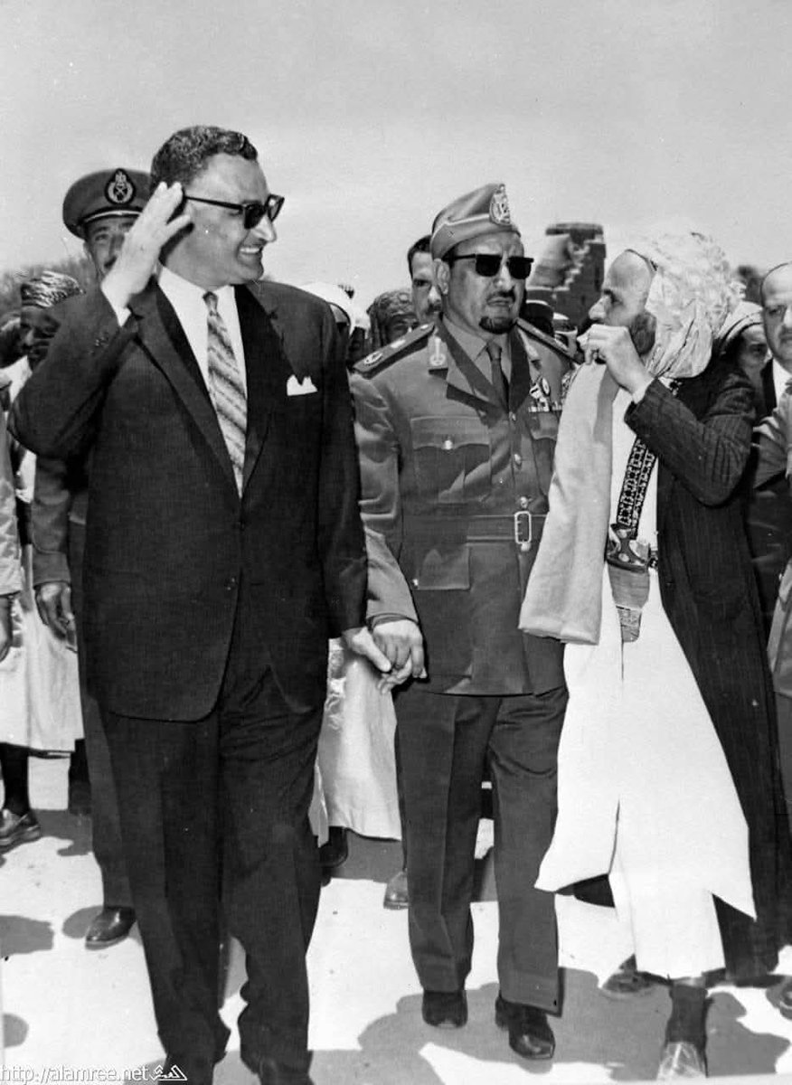 في ذكرى ثورة 23 يوليو اليوم
إلى كل يمني على وجه هذه الأرض
يجب أن تعرف وتوقن أن مصر دفعت دم قلبها في اليمن من أجل أن تتحرر من الإمامة والاستعمار
يجب أن تعرف وتوقن أن مصر عُوقبت على ذلك بحرب ونكسة 5 يونيو 1967
ولذلك نحن مدينون لمصر حتى تقوم الساعة!
يجب أن تعرف وتوقن أن الجمهورية