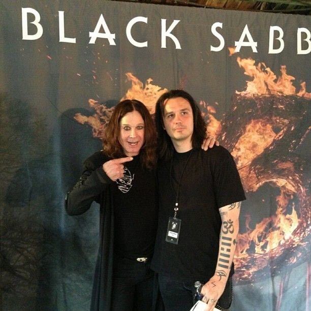 damienechols's tweet image. A piece of my childhood is gone today. It’s hard to imagine a world without this man in it.