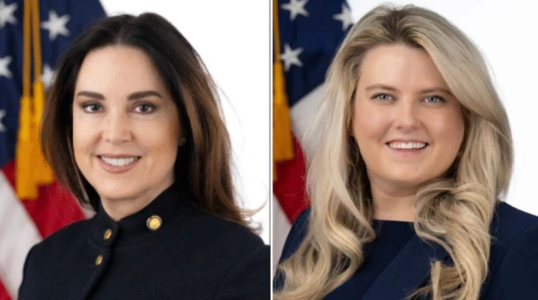 BabyD1111229's tweet image. #BREAKING HHS Secretary RFK Jr. fires two officials after they reportedly approved of the Moderna COVID v*ccine, behind his back
#DC
RKF Jr. fired two senior officials, Chief of Staff Heather Flick Melanson and Deputy Chief of Staff for Policy Hannah Anderson.
The move comes…