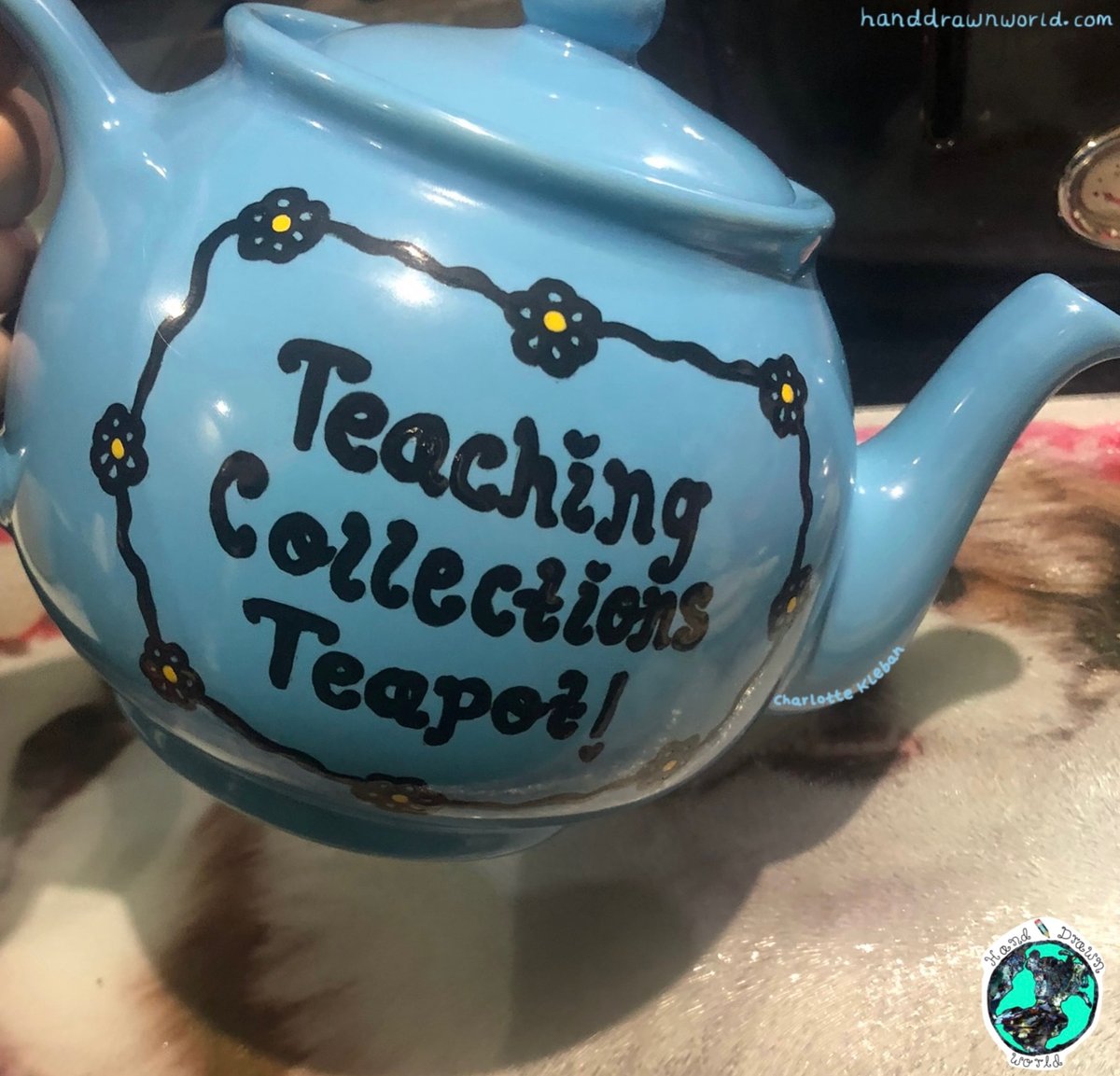 HandDrawnWorld_'s tweet image. "Have had a fantastic experience with this seller, she was so friendly over message, and the teapot was so well packaged and beautifully designed! Thank you very much 😊" ~ HatTEA, Etsy ⭐️⭐️⭐️⭐️⭐️
etsy.com/uk/listing/576…
#MHHSBD #UKGiftHour #TestimonialTuesday #teachergifts