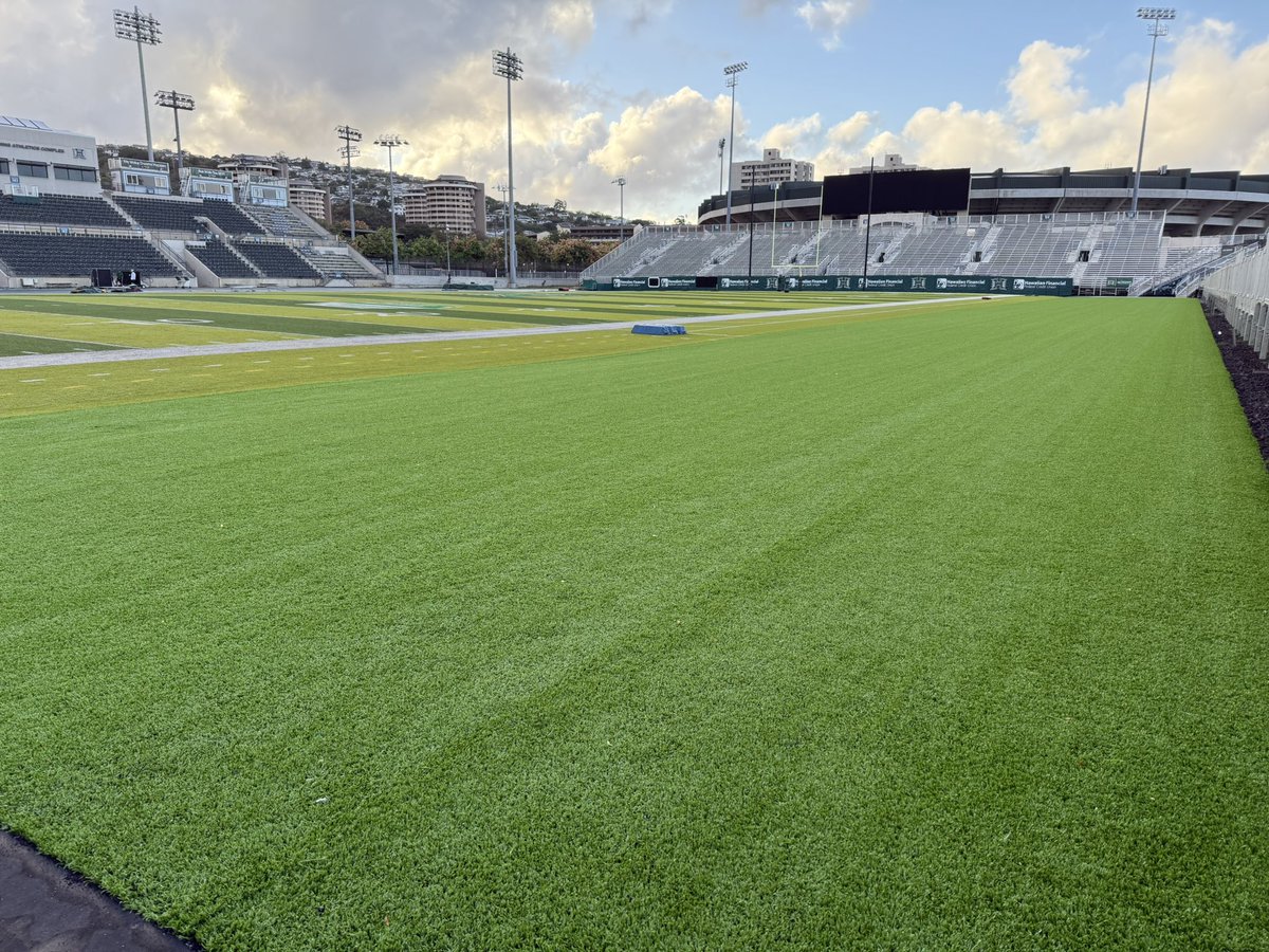 StephenTsai's tweet image. There will be more practice space for @HawaiiFootball training camp. #HawaiiFootball #Braddahhood