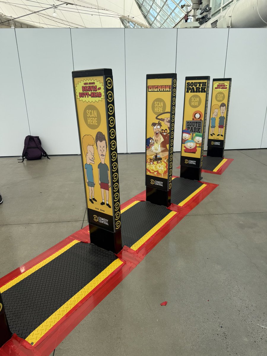 ParksAndCons's tweet image. A variety of Paramount related animated characters for tap in spots this year #SDCC