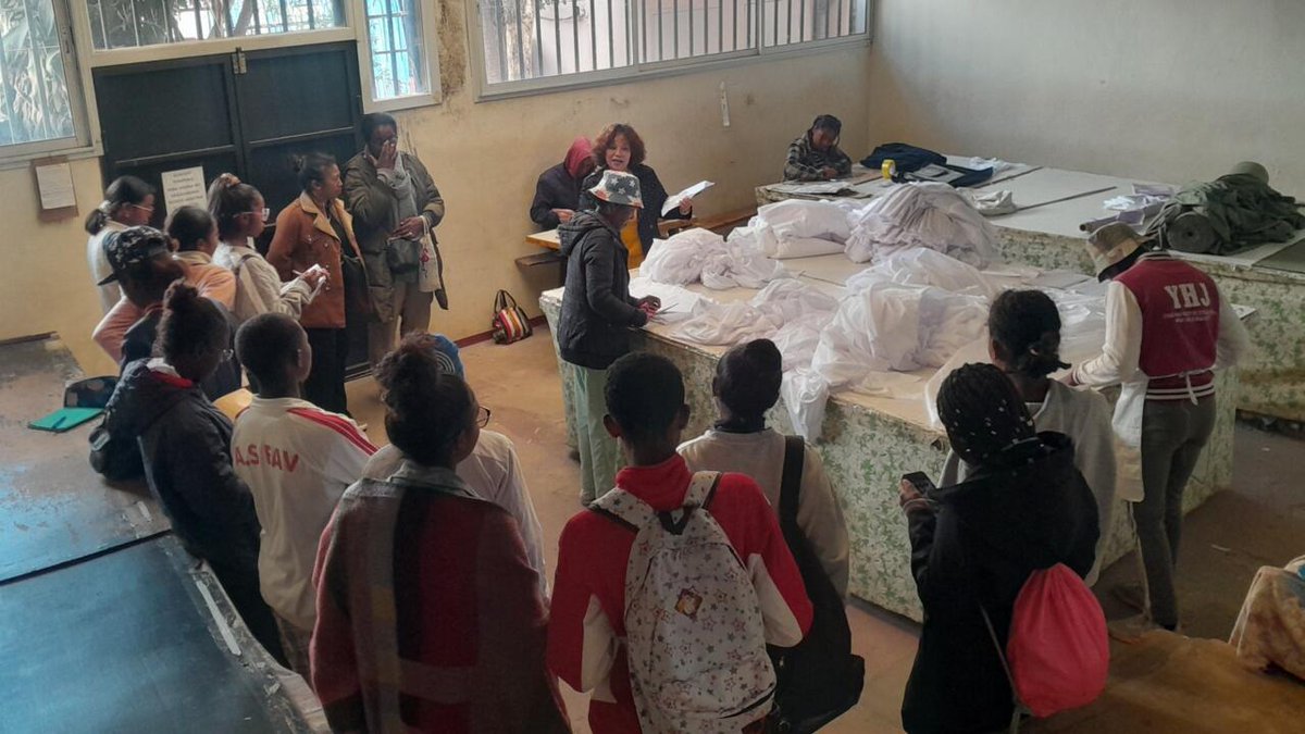 RFI_eco's tweet image. À Madagascar, des jeunes sans diplôme formés aux métiers d’avenir rfi.my/Brfn.x