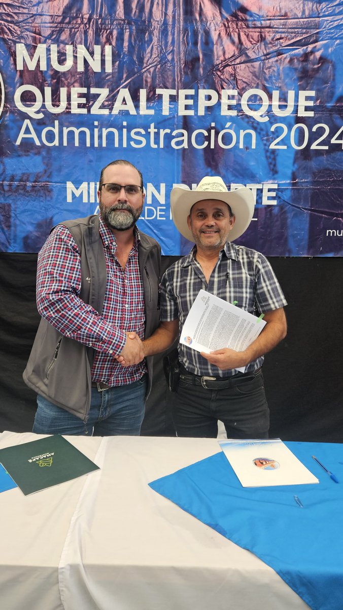 #Actualización |🤝 #Anacafé y la
Municipalidad de Quezaltepeque se unen por una
caficultura más rentable y sostenible
Hoy 22 de julio, se firmó un convenio de cooperación

entre Anacafé y la Municipalidad de Quezaltepeque,
Chiquimula, con el objetivo de implementar el
Programa de
