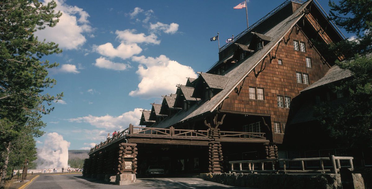 luusssso's tweet image. One thing America got right are the lodges of the National Parks system