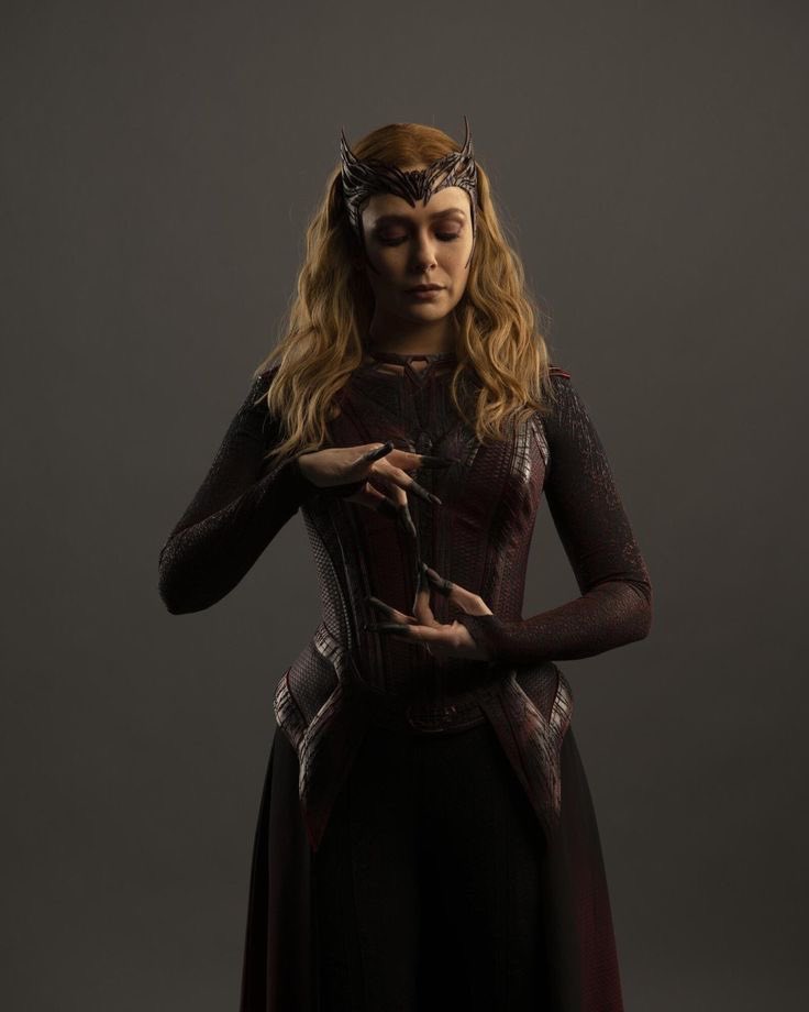Lizzieolsennow's tweet image. Matt Shakman when asked if Scarlet Witch is really dead
“Wanda’s never gone.”