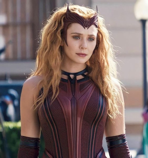 Lizzieolsennow's tweet image. Matt Shakman when asked if Scarlet Witch is really dead
“Wanda’s never gone.”