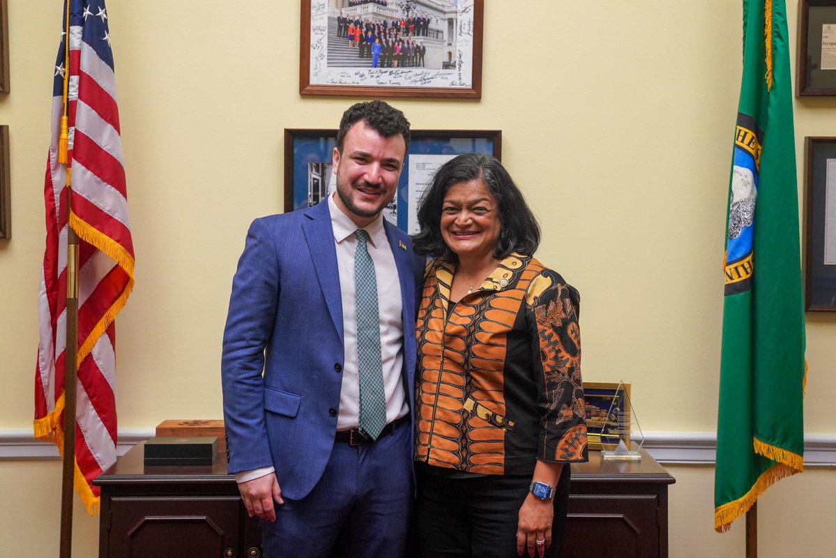 RepJayapal's tweet image. Today I had the honor of meeting with Mahmoud Khalil, who was imprisoned for 104 days just for speaking out against the war in Gaza.
We had an important and productive conversation about Trump’s attacks on all immigrants and free speech and how we can keep fighting back.