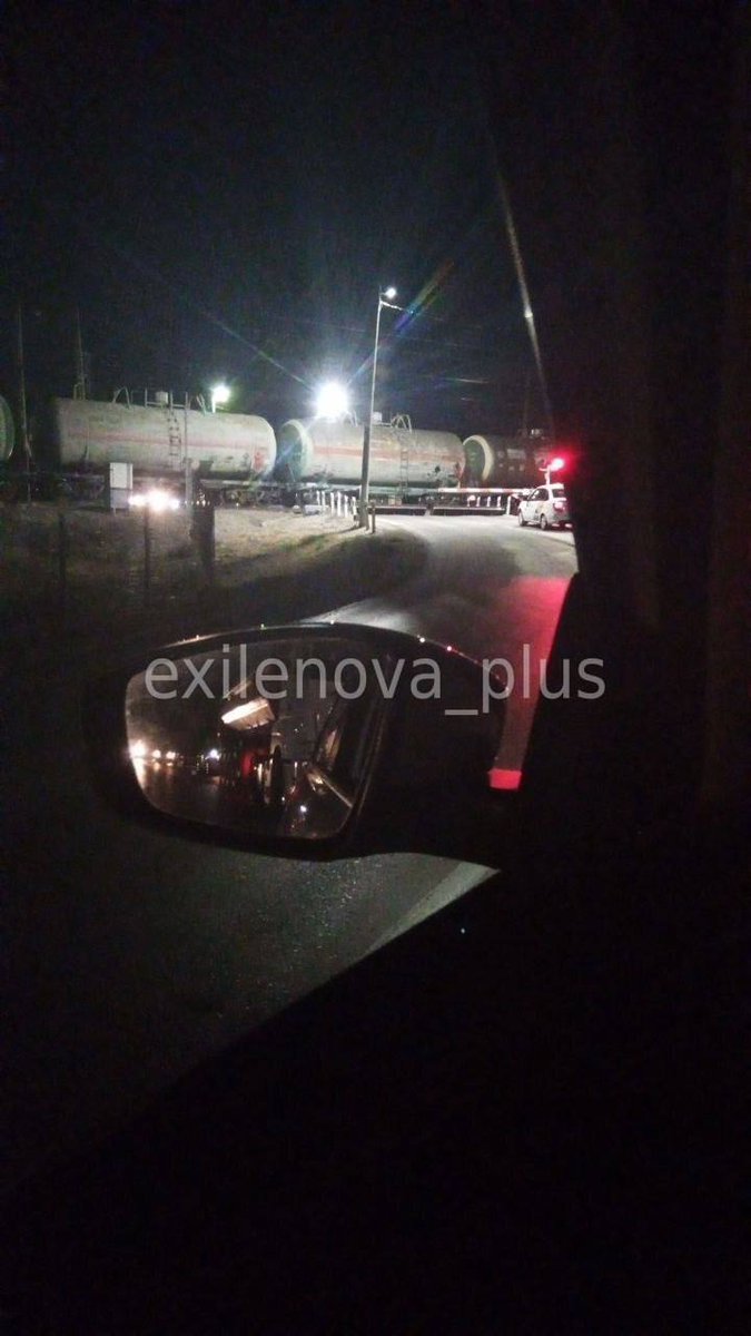Soupedesques's tweet image. ‼️🇺🇦🇷🇺
💥💥💥
La circulation ferroviaire dans la région de Rostov est paralysée après une attaque de drone. 😎⬇️
Source : @Exilenova_plus