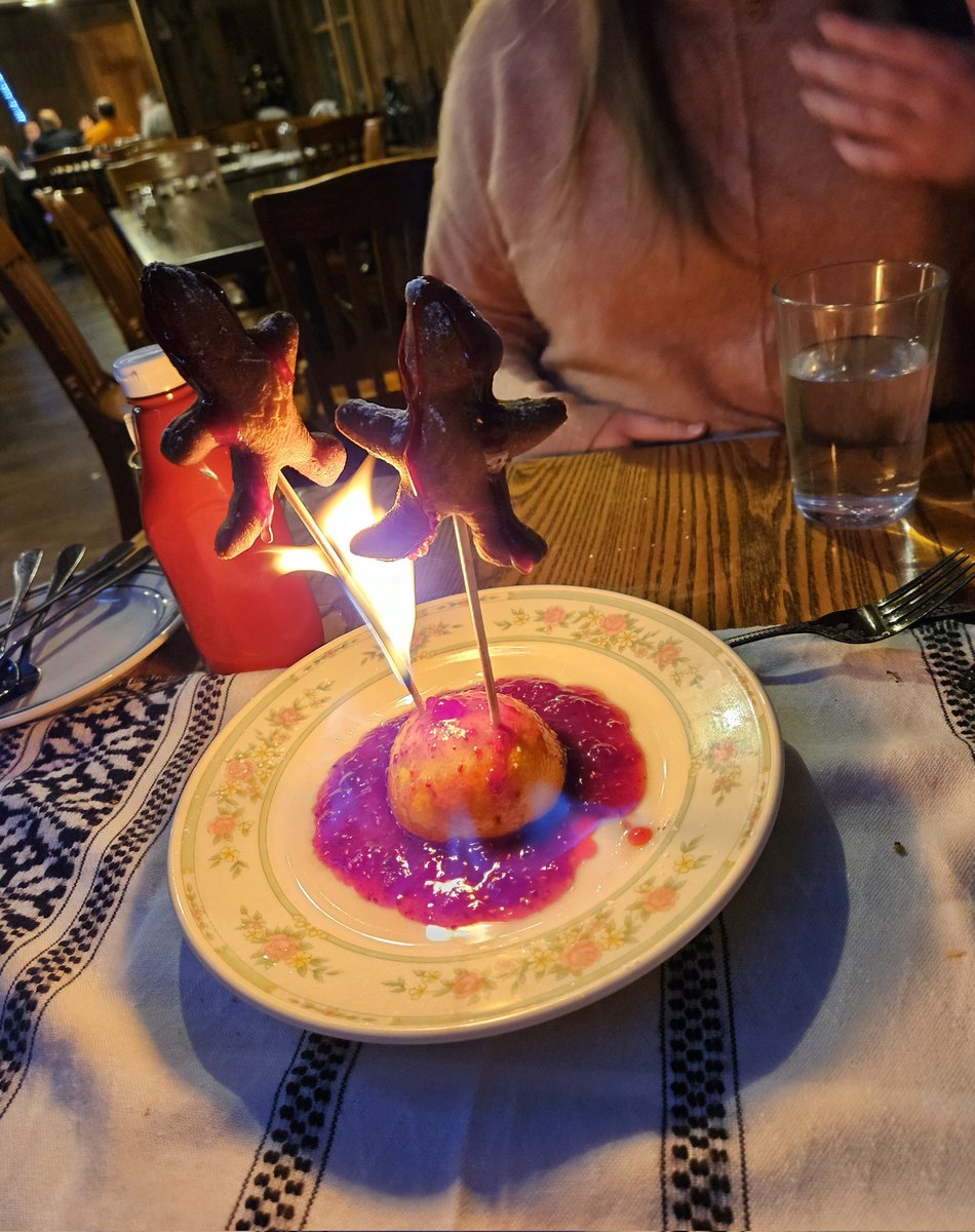 JennyENicholson's tweet image. As it happens the last time I was in Connecticut I went to a great vampire-themed restaurant