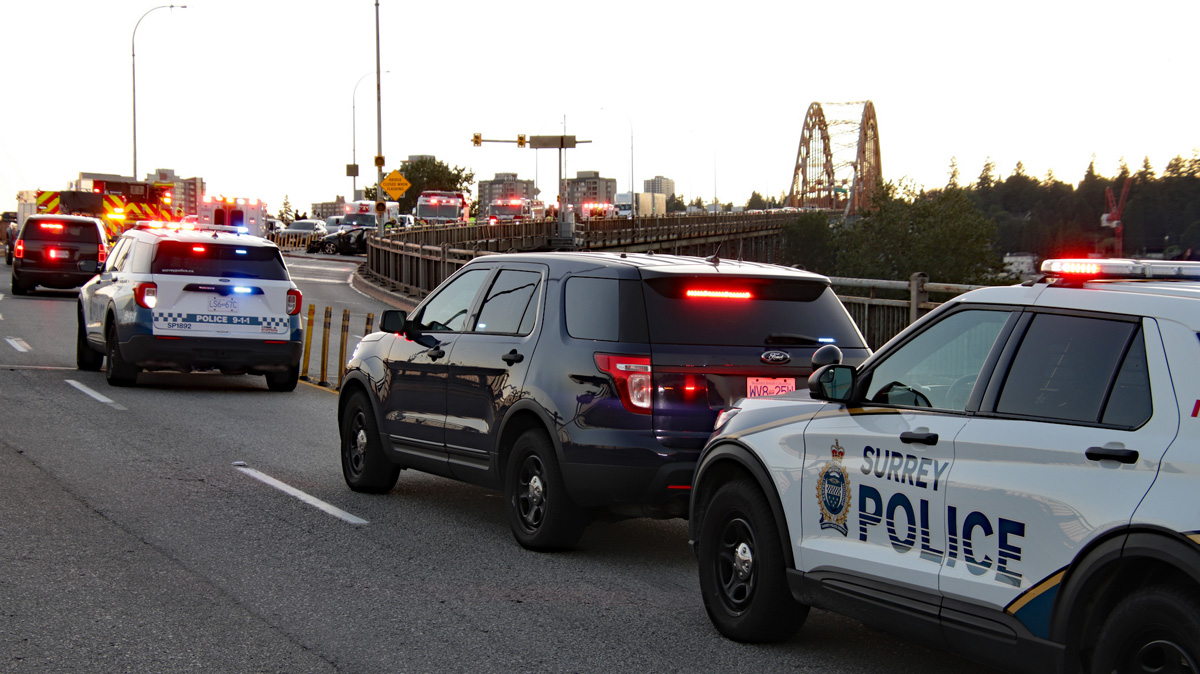News Chaser (@1stduemedia) on Twitter photo June 8th in Surrey - Crews responded to another head on collision on the Pattullo Bridge. Two ppl transported to hospital in serious condition. <a href="/Local1271/">Surrey Fire Fighters</a> <a href="/NewWestFF/">New Westminster Firefighters</a> <a href="/APBC873/">A. Paramedics Of BC</a> <a href="/surreyps/">Surrey Police Service</a> <a href="/NewWestPD/">New Westminster Police Department</a> June 8th in Surrey - Crews responded to another head on collision on the Pattullo Bridge. Two ppl transported to hospital in serious condition. <a href="/Local1271/">Surrey Fire Fighters</a> <a href="/NewWestFF/">New Westminster Firefighters</a> <a href="/APBC873/">A. Paramedics Of BC</a> <a href="/surreyps/">Surrey Police Service</a> <a href="/NewWestPD/">New Westminster Police Department</a>