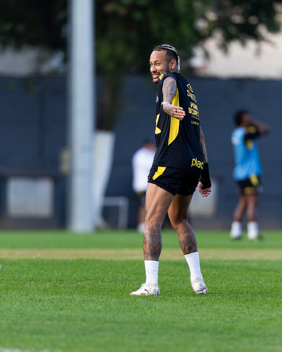 NeymarJrSite's tweet image. Ready for tomorrow 🤍🖤

📸 @agencianrsports 

#neymar #neymarjr #santosfc #nrsports