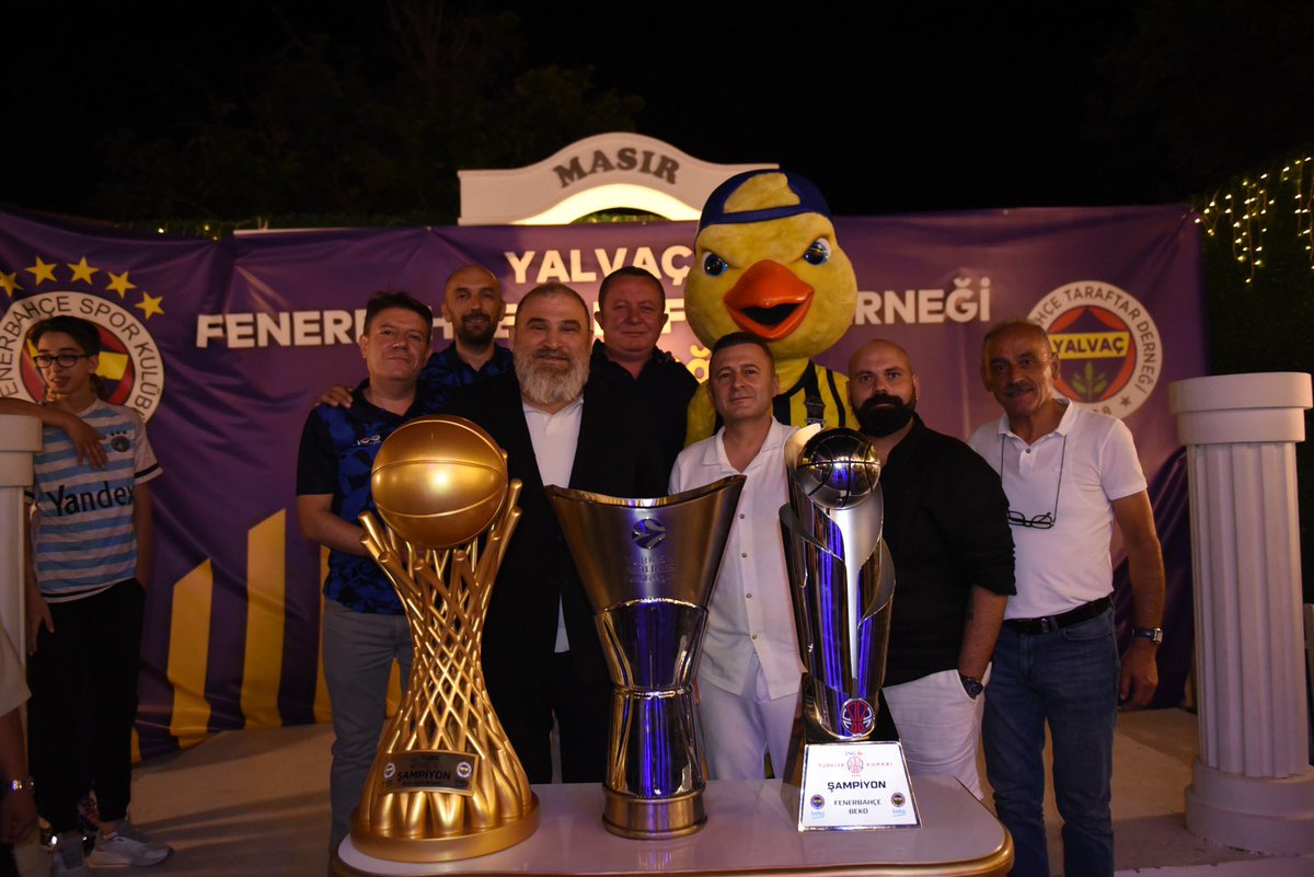 Yalvaç Fenerbahçeliler Derneğimizin düzenlediği geceye Türkiye ve yurt dışından bini aşkın davetli katıldı…

İyi ki Fenerbahçeliyiz… 🟡🔵