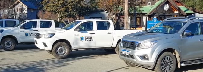 RodrigoSotomayr's tweet photo. Lago Puelo sumó maquinaria y vehículos con fondos propios @ivanfernandezlp https://t.co/2DIsvxiULg https://t.co/fc6KZt4z4j