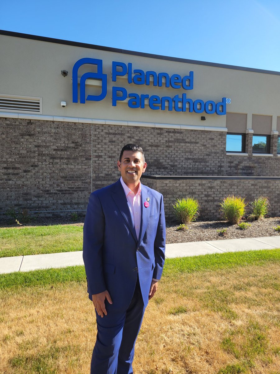 SenatorCooney's tweet image. While Trump continues to attack reproductive healthcare, here in Brighton we're opening a new health center for our patients.
Proud to secure $200K for @PPFA to make this a reality - it's going to take continued community support to protect the right to choose #StandwithPP