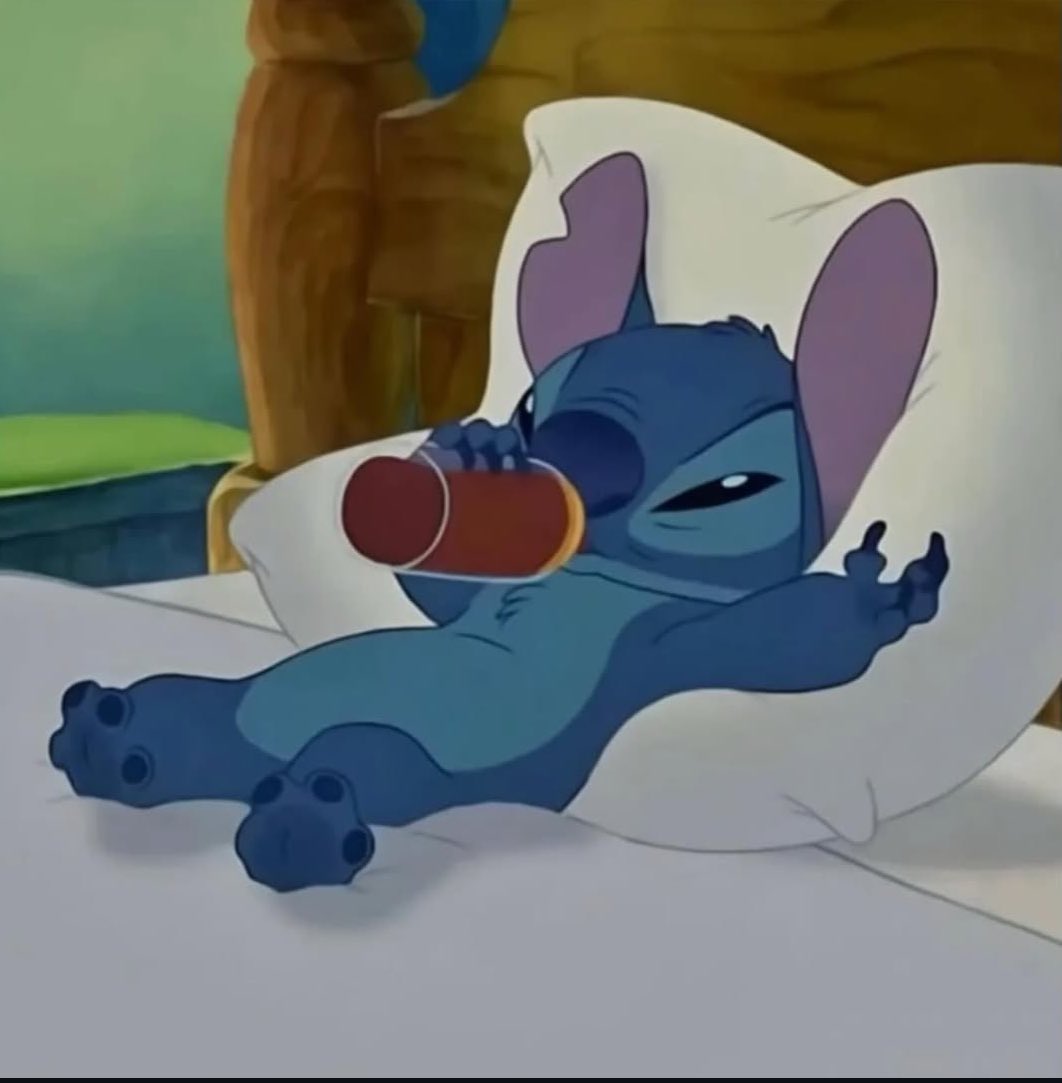 barbie_context's tweet image. Yo volviendo a la comodidad de mi habitacion después de estar rodeado de gente durante demasiado tiempo