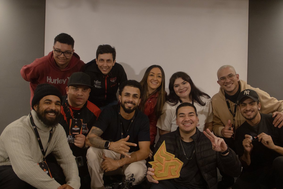 uWolfz's tweet image. Entregamos um evento presencial ABSURDO junto da @ArretadosGG 

Feliz demais de tirar esse sonho do papel

Jamais imaginei que iria tão longe assim no COD Mobile

Vamos por mais!