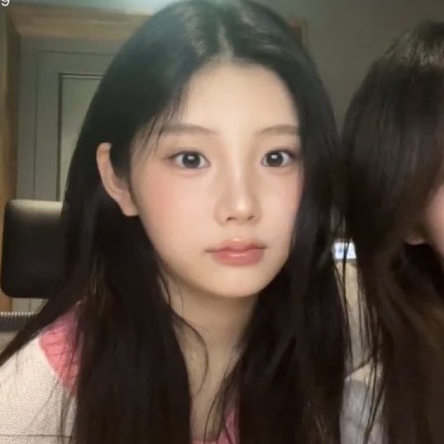 kittywonhee's tweet image. I can’t get over how beautiful she looks like wow she’s the prettiest person ever