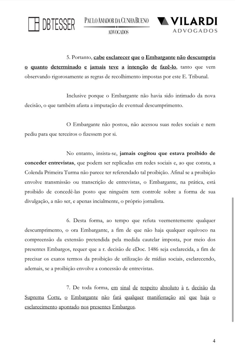 SamPancher's tweet image. A íntegra da manifestação da defesa de Jair Bolsonaro.
Grifo meu: “O Embargante (Bolsonaro) não postou, não acessou suas redes sociais e nem pediu para que terceiros o fizessem por si.
No entanto, insista-se, jamais cogitou que estava proibido de conceder entrevistas, que podem…