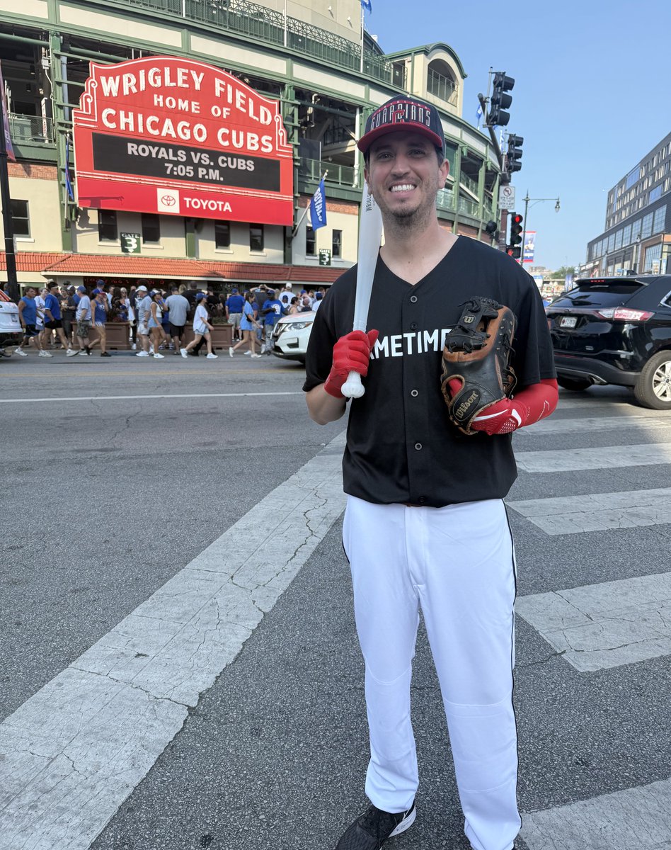 BarstoolTate's tweet image. Just got dropped off at the ball field and it feels like Little League again, except this time it’s Wrigley and my bat can be filled up with beer.
