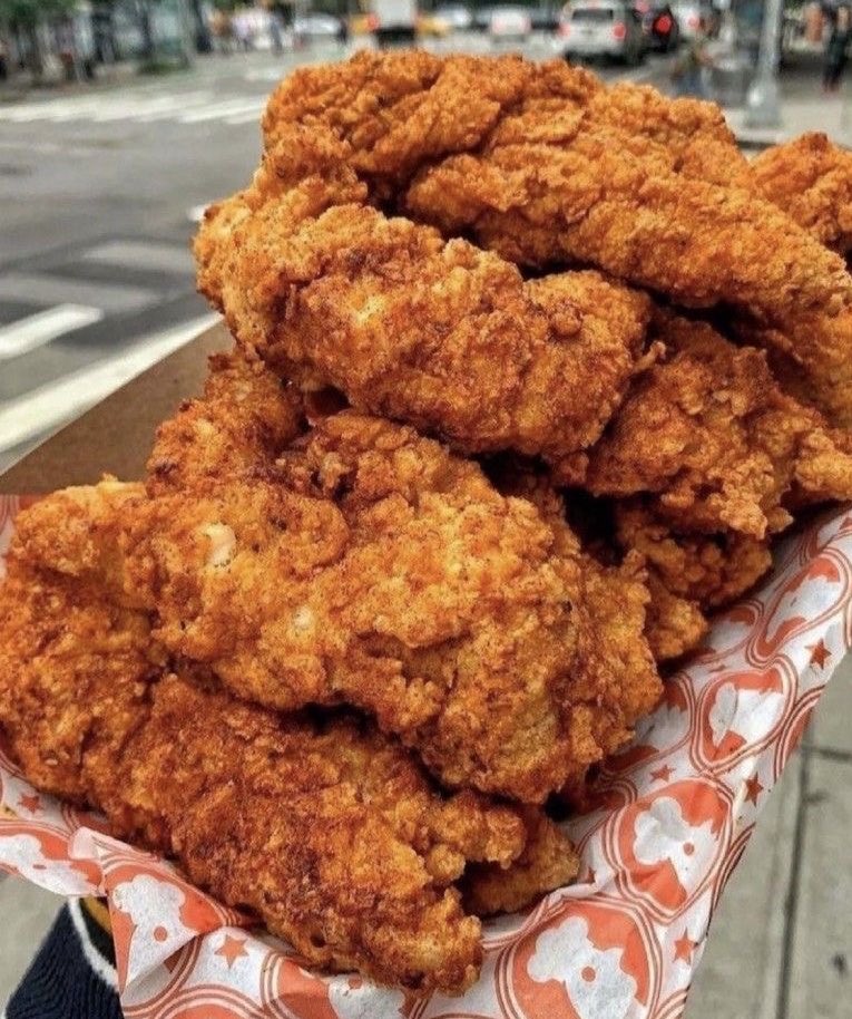 WHATSFORDlNNER's tweet image. Ketchup isn’t available…
What are you putting on this? 🤔