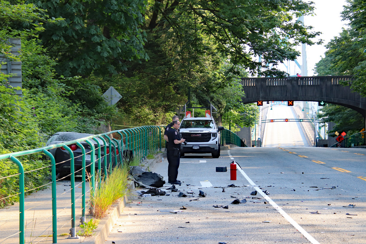 News Chaser (@1stduemedia) on Twitter photo June 15th in Vancouver - A high speed crash with a Corvette slamming into a traffic control vehicle in the Stanley park Causeway before the Lions Gate Bridge. No major injuries. <a href="/VancouverPD/">Vancouver Police</a> <a href="/IAFF18/">Van Fire Fighters</a> <a href="/APBC873/">A. Paramedics Of BC</a> <a href="/WestVanPolice/">West Vancouver Police Department</a> June 15th in Vancouver - A high speed crash with a Corvette slamming into a traffic control vehicle in the Stanley park Causeway before the Lions Gate Bridge. No major injuries. <a href="/VancouverPD/">Vancouver Police</a> <a href="/IAFF18/">Van Fire Fighters</a> <a href="/APBC873/">A. Paramedics Of BC</a> <a href="/WestVanPolice/">West Vancouver Police Department</a>