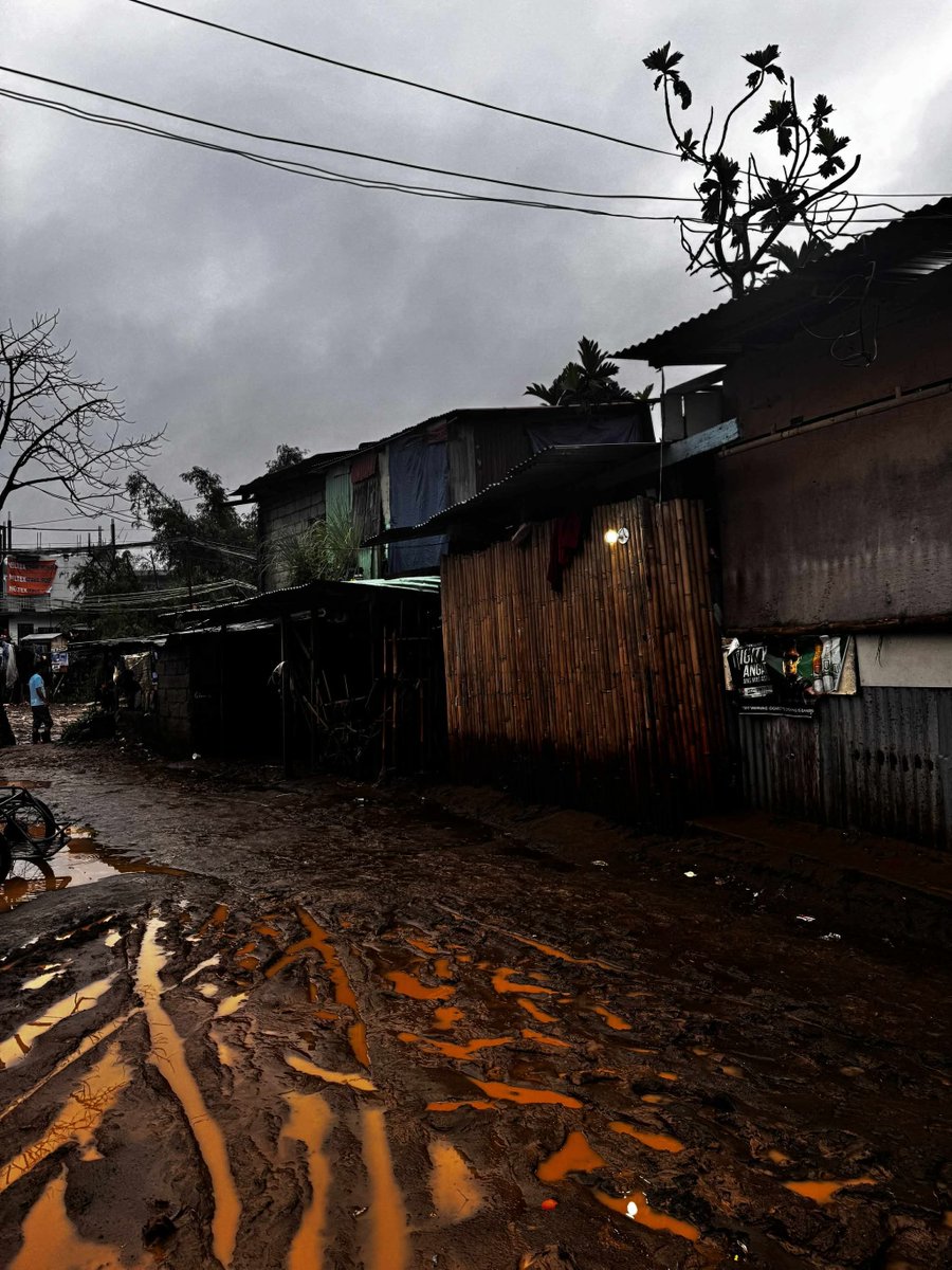 UnangHirit's tweet image. Sitwasyon sa Purok Singko, Brgy. Manggahan, Bagong Ilog, Rodriquez, Rizal.
Araw-araw tumutok sa inyong pambansang morning show kung saan laging una ka– #UnangHirit!