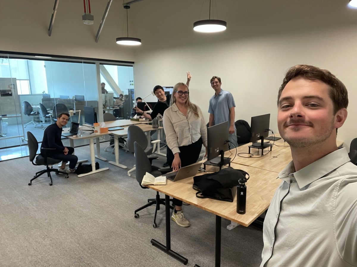 YadiraBlocker's tweet image. SF office vibes are on the rise.
Side note: @NearKatToken Gummies? Surprisingly good.