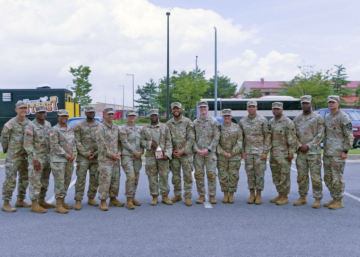 EighthArmyKorea's tweet image. Bravo to the 581st Field Feeding Co. of the @2INFDIV Sustainment Bde. who won the Phillip A. Connelly Competition as best Field Feeding Co. The competition is a national culinary challenge within @USArmy's food service program. They're the best at feeding warriors in the field!