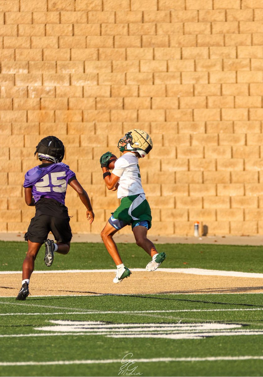 DariusCarterr's tweet image. Had a great day back at work and got to go up against my former team just wanna thank ridge view for coming out and giving us work 💯Best route runner in sc stamped, film doesn’t lie gonna be scary this year‼️
 @RBGatorFootball @CoachParks84
@Coach_AcWhaley @LouatTheState…