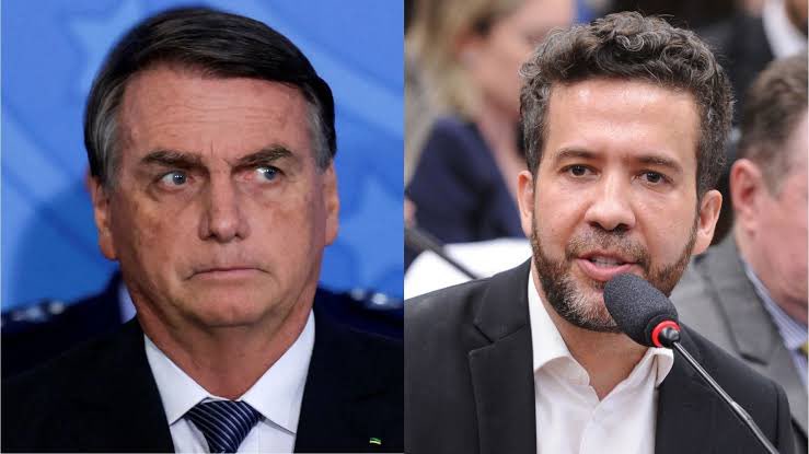 AndreJanonesMG's tweet image. 🚨AGORA: Bolsonaro deve ficar PRESO em unidade militar, uma vez que a PF não possui estrutura para manter o estrume em cativeiro. A prisão do verme pode acontecer a QUALQUER MOMENTO!
Já estou próximo à sede da PF e, caso a prisão se confirme nas próximas horas, entro AO VIVO…