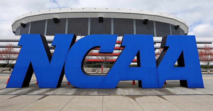On3NIL's tweet image. House attorneys have reached a deal with the power conferences and NCAA officials that will alter the College Sports Commission relating to how NIL collectives can pay athletes, per @RossDellenger
The CSC is expected to treat collectives in a similar fashion as other businesses.…