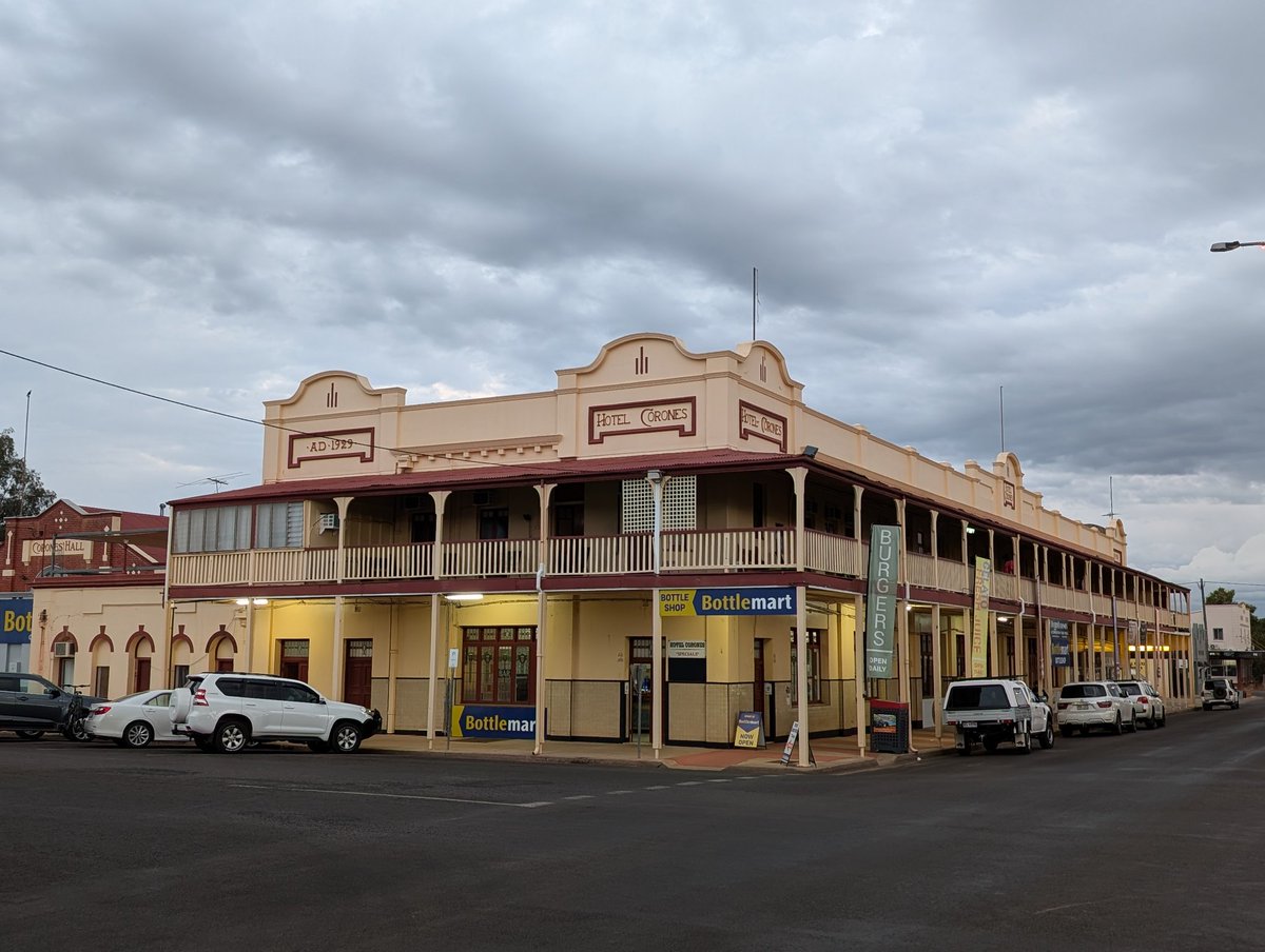 TMFScottP's tweet image. Spent last night at the Hotel Corones, because of forecast rain.
Great old pub in Charleville.
#TopEndRoadTrip