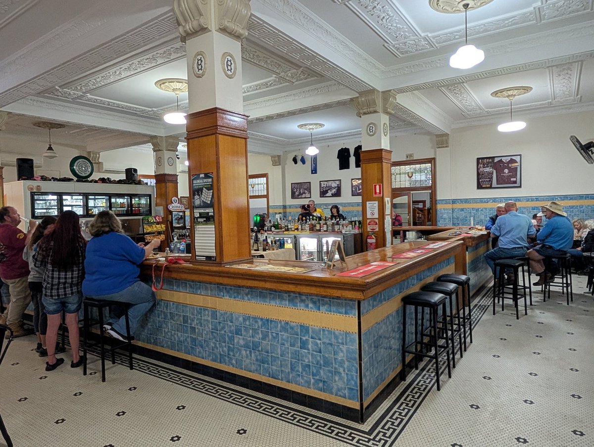 TMFScottP's tweet image. Spent last night at the Hotel Corones, because of forecast rain.
Great old pub in Charleville.
#TopEndRoadTrip