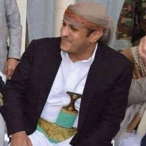 علي البخيتي 
عمار صالح لم يكن كما تصفه
لا هو ولا عمه علي عبدالله صالح
ما كان هناك مقدس يجلد
ولا كان هناك نساء يسحبن من شعورهن إلى الزنازين
ولا أطفال يدفنون أحياء مع أمهاتهم تحت البيوت بيت اكرم الزرقة وحجور ورداع وقيفة 

كانت هناك دولة
نعم دولة
 بإجابياتها بسلبياتها بعسكرها لكنها
