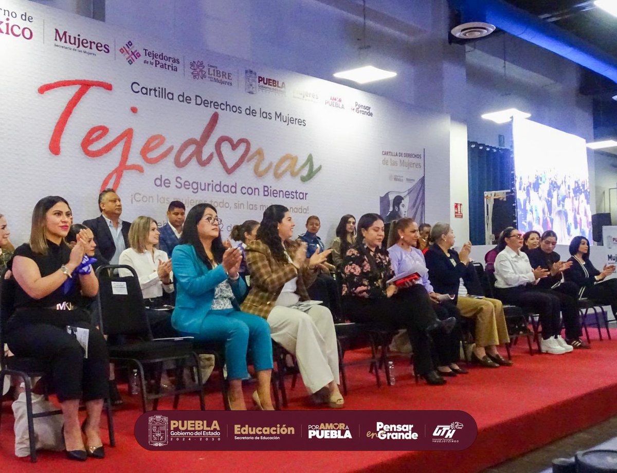 uthuejotzingo's tweet image. UTH refuerza el compromiso con los derechos de las mujeres en Puebla 💜📘

La Rectora, Mirna Toxqui Oliver, participó en la presentación de la Cartilla de los Derechos de las Mujeres…

facebook.com/share/p/16bsG6…

#IgualdadDeGénero #PensarEnGrande #UTH #MujeresConDerechos #Puebla75